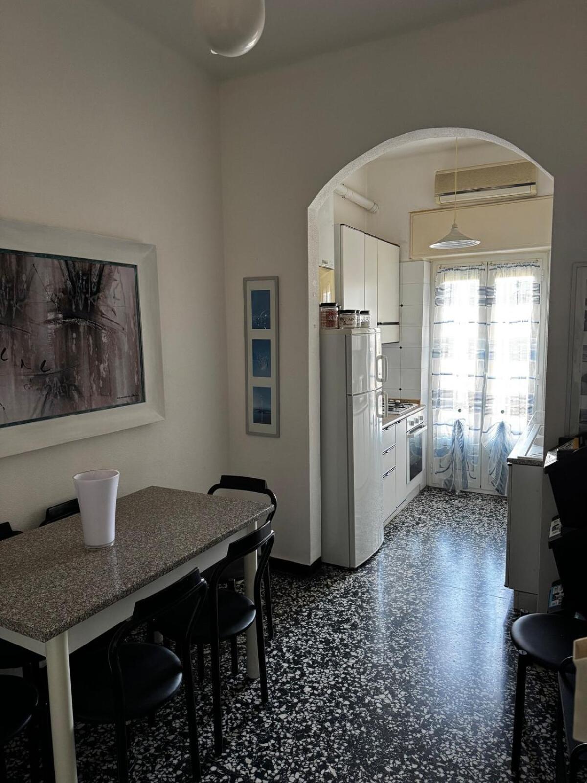 Appartamento Quadrilocale A 2 Passi Dal Mare *